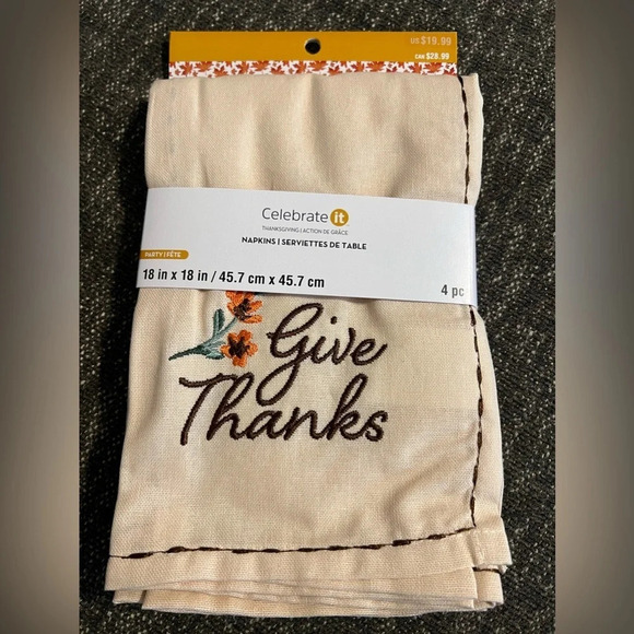 NWT “Give Thanks” Napkins - Picture 1 of 3